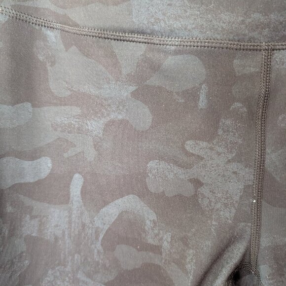 Zella Womens 7/8 Length Studio Leggings Gray Grey Black Camo Floral Print XL - Picture 6 of 6